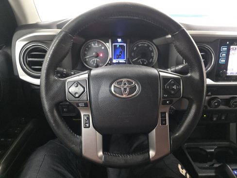 Used 2019 Toyota Tacoma SR5 image 8