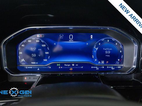 Used 2025 Chevrolet Silverado 1500 High Country w/ Technology Package AWD/4WD image 16