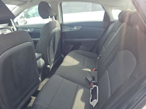 Used 2021 Kia Forte LXS FWD image 15