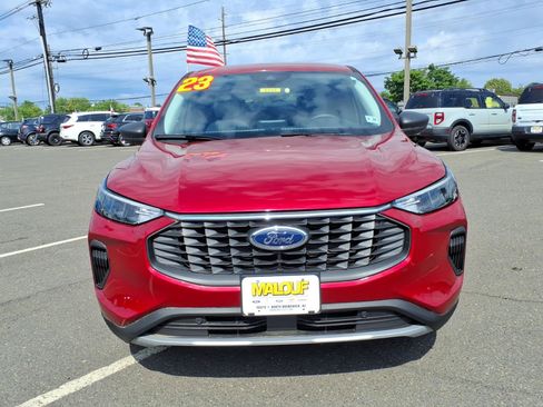 Used 2023 Ford Escape Active AWD/4WD image 2