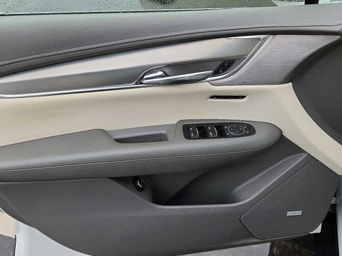 Used 2021 Cadillac XT5 Premium Luxury image 12