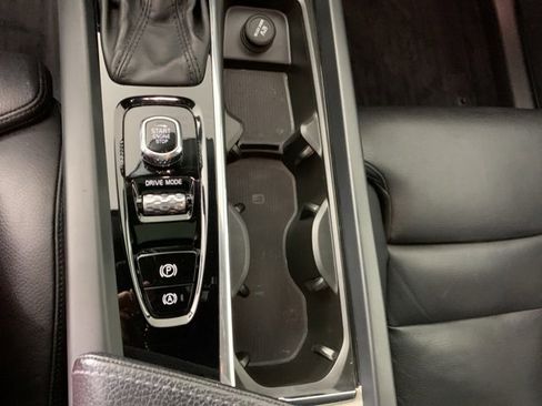 Used 2019 Volvo XC60 T5 Inscription w/ Protection Package Premier image 13