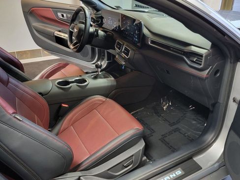 Used 2024 Ford Mustang GT Premium image 13