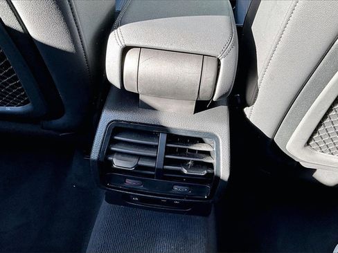 Used 2025 Audi Q3 2.0T Premium w/ Convenience Package image 10