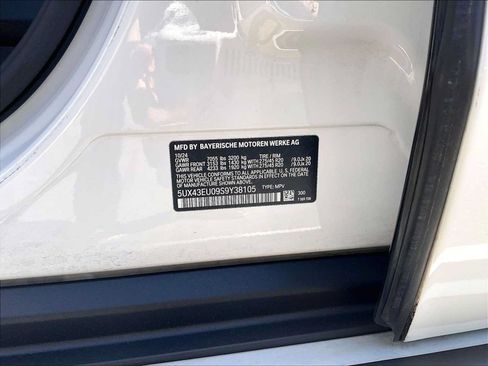 Used 2025 BMW X5 xDrive50e AWD/4WD image 34