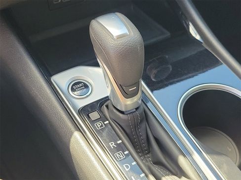 Used 2024 Nissan Altima 2.5 SV image 27