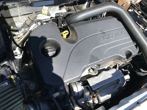 Certified 2024 Chevrolet Equinox LT w/ LPO, Floor Liner Package image 20