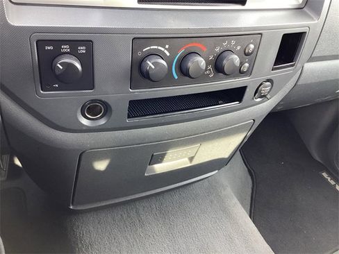 Used 2007 Dodge Ram 1500 Truck SLT image 22