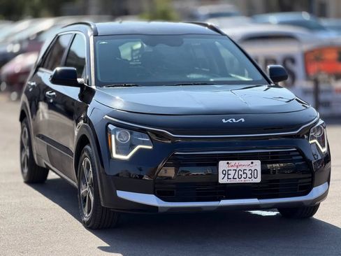 Used 2023 Kia Niro EX FWD image 59