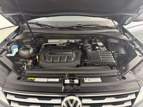 Used 2019 Volkswagen Tiguan SE w/ Panoramic Sunroof Package AWD/4WD image 31