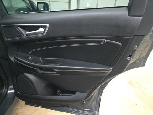 Used 2021 Ford Edge Titanium w/ Equipment Group 301A image 7