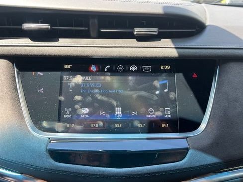 Used 2018 Cadillac XT5 Platinum w/ Driver Assist Package AWD/4WD image 27