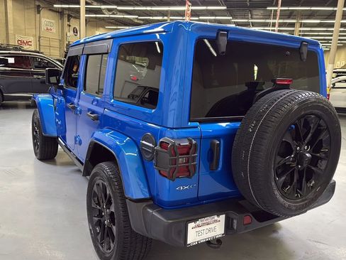 Used 2021 Jeep Wrangler Unlimited Sahara w/ Safety Group image 7