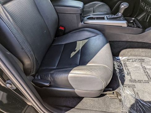 Used 2022 Toyota Tacoma Limited image 43