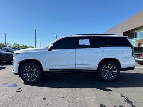 Used 2023 Cadillac Escalade Sport Platinum w/ LPO, ONYX Package AWD/4WD image 8