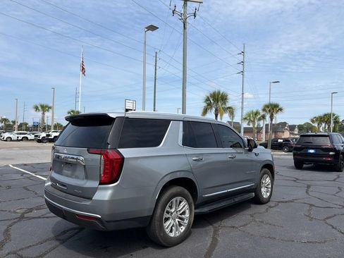 Used 2024 GMC Yukon SLT w/ SLT Premium Package RWD image 3