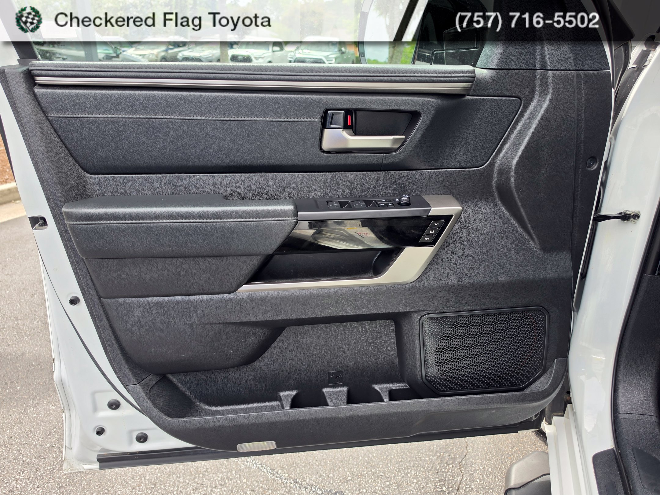 Used 2024 Toyota Tundra Limited AWD/4WD image 15