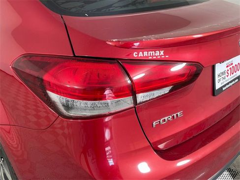 Used 2018 Kia Forte S image 12