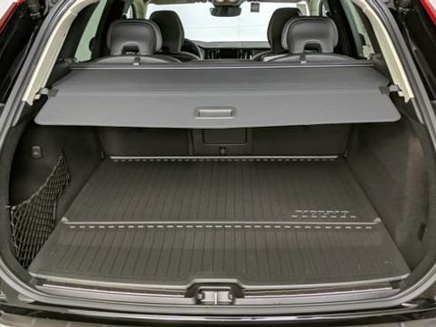 Certified 2023 Volvo XC60 T8 Plus AWD/4WD image 47