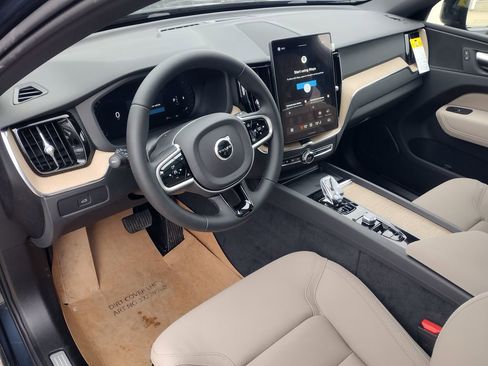 New 2026 Volvo XC60 B5 Plus w/ Climate Package image 11