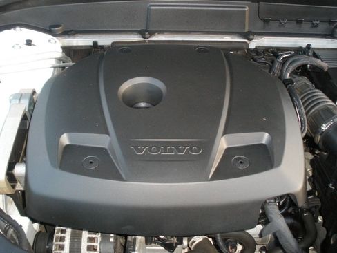 Used 2018 Volvo XC60 T6 Inscription w/ Advanced Package AWD/4WD image 12