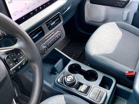 Used 2025 Ford Maverick XLT image 16