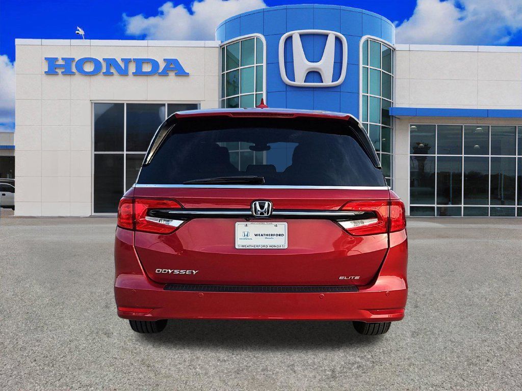 Used 2023 Honda Odyssey Elite image 4