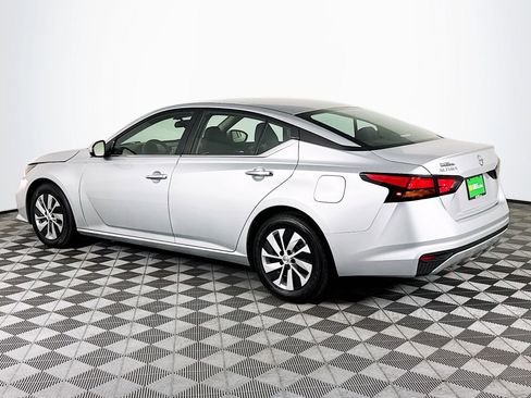 Used 2022 Nissan Altima 2.5 S FWD image 6