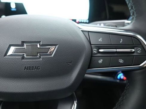 New 2026 Chevrolet Equinox ACTIV w/ Convenience Package III FWD image 26