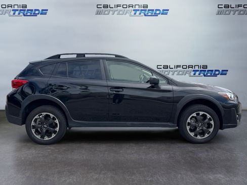Used 2023 Subaru Crosstrek 2.0i image 4