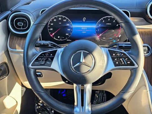 Used 2023 Mercedes-Benz GLC 300 4MATIC image 31