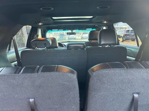 Used 2017 Ford Explorer XLT w/ Equipment Group 202A image 17