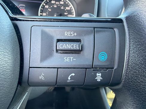 Used 2023 Nissan Rogue SV AWD/4WD image 19