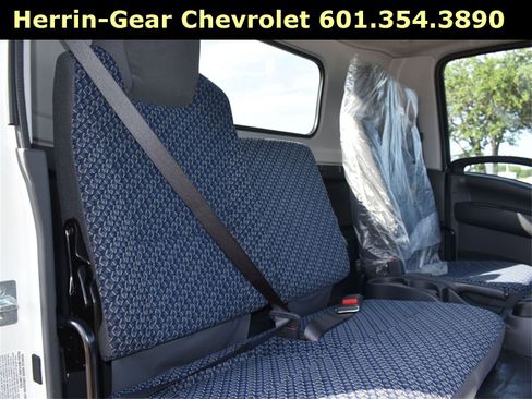 New 2025 Chevrolet Low Cab Forward image 23