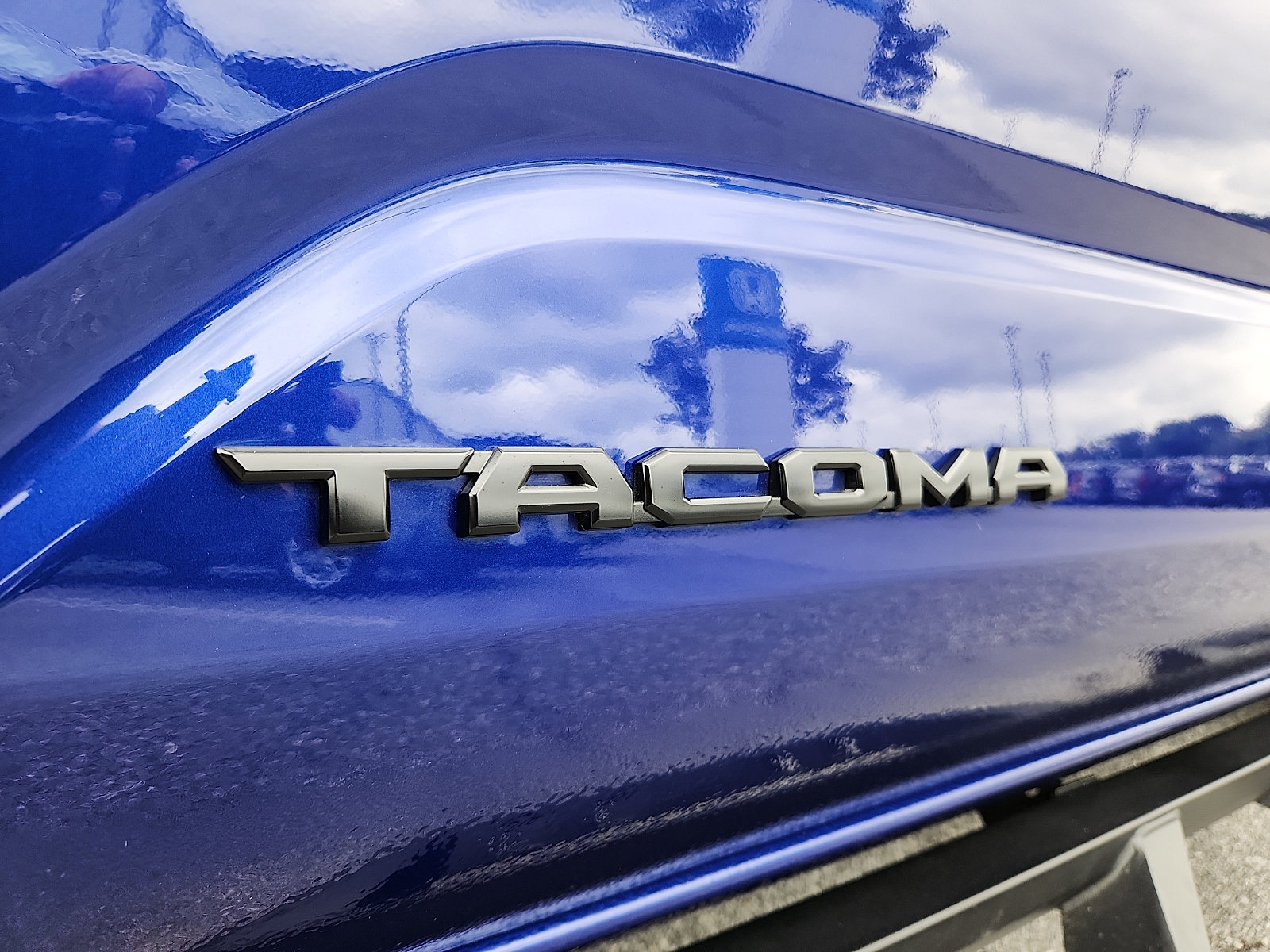 Used 2024 Toyota Tacoma TRD Off-Road AWD/4WD image 31
