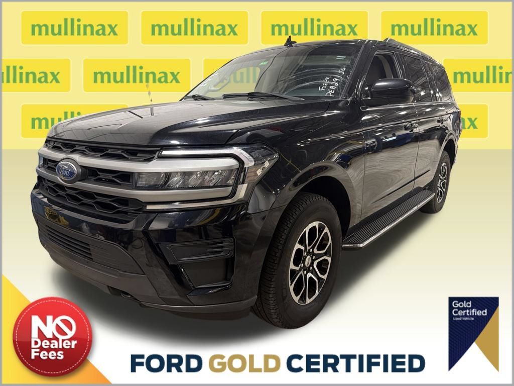 Used 2023 Ford Expedition XLT AWD/4WD image 1