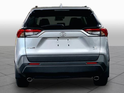 Used 2025 Toyota RAV4 XLE w/ Weather Package AWD/4WD image 5