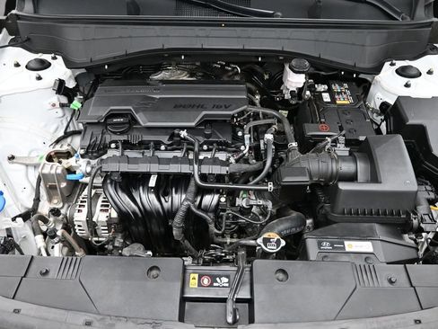 Used 2025 Hyundai Kona SEL FWD image 16