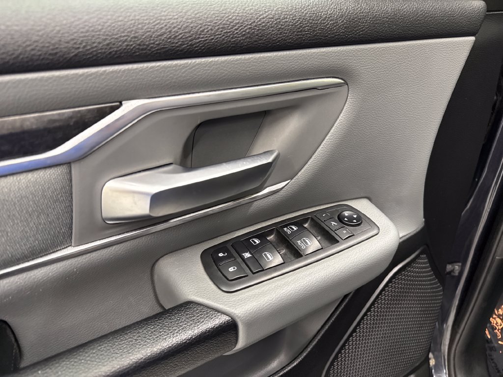 Used 2019 RAM 1500 Big Horn AWD/4WD image 17