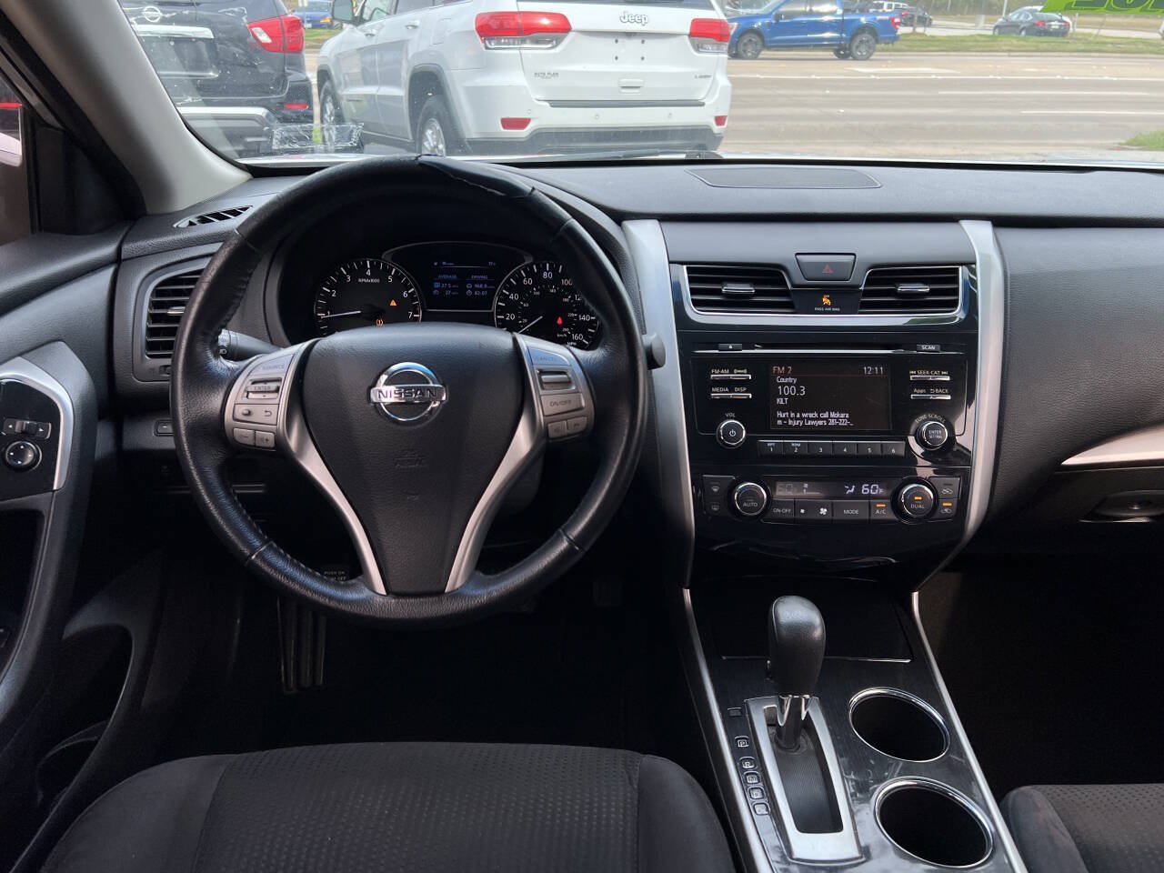 Used 2014 Nissan Altima 2.5 SV FWD image 17