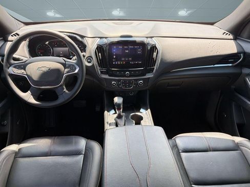 Used 2023 Chevrolet Traverse RS AWD/4WD image 16