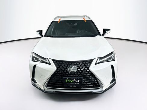 Used 2019 Lexus UX 200 w/ Premium Package FWD image 2