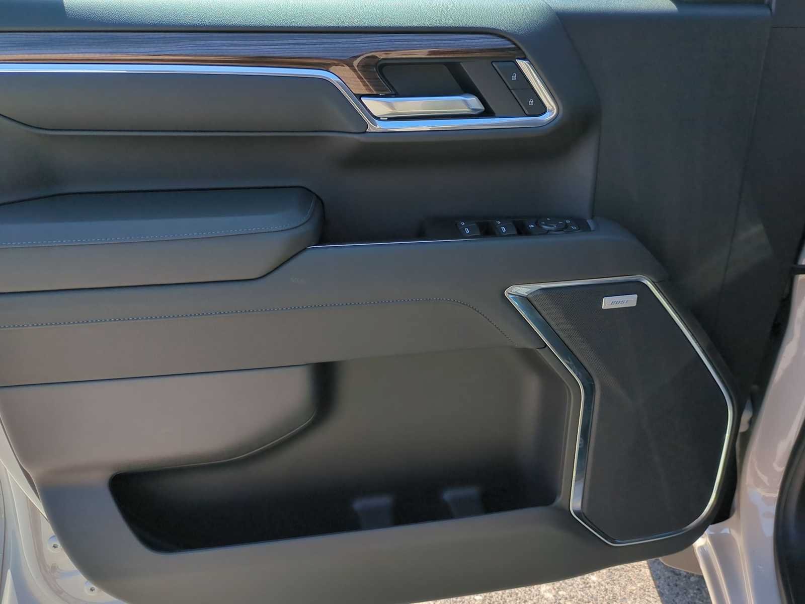 New 2026 Chevrolet Silverado 1500 RST w/ Z71 Off-Road Package AWD/4WD image 10