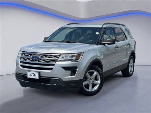 Used 2018 Ford Explorer FWD image 2