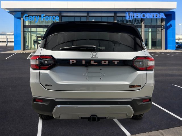 New 2026 Honda Pilot TrailSport image 4