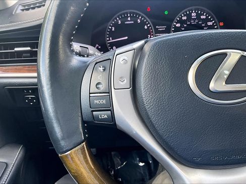 Used 2015 Lexus ES 350 w/ Premium Package FWD image 24