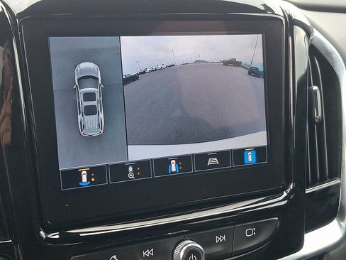 Used 2023 Chevrolet Traverse RS AWD/4WD image 20