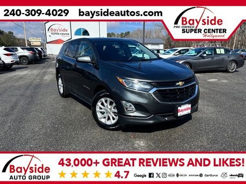 Used 2018 Chevrolet Equinox LT image 1