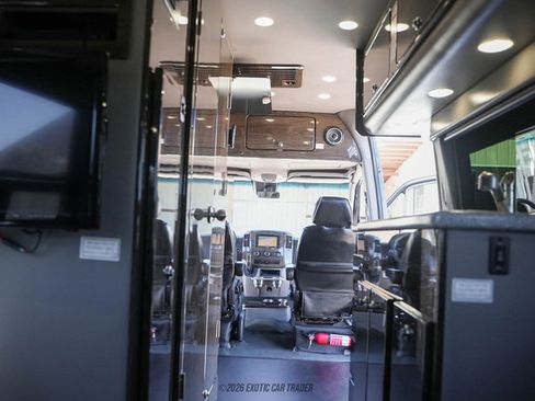 Used 2017 Mercedes-Benz Sprinter 3500 image 36