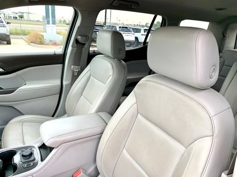 Used 2020 GMC Acadia SLT FWD image 12
